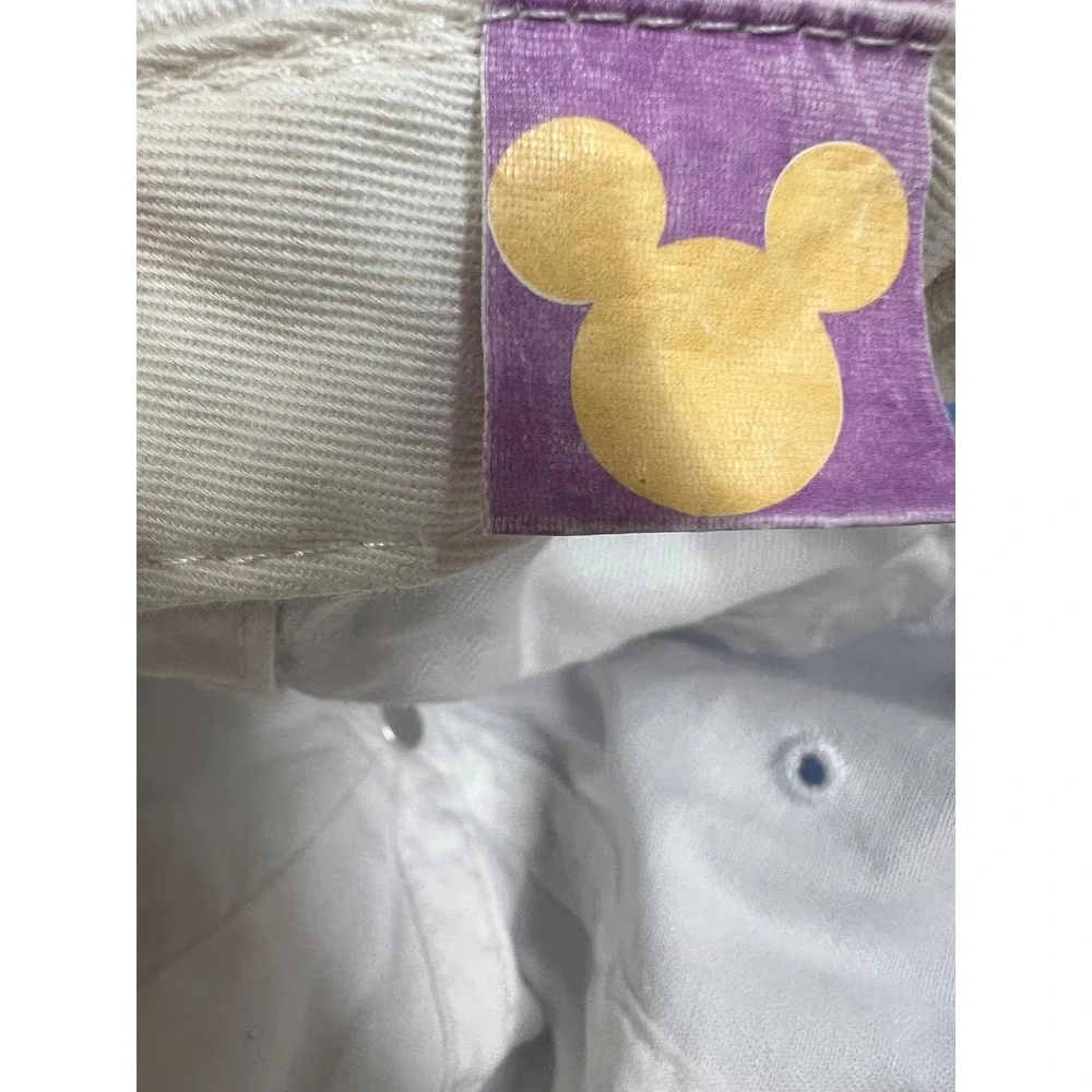 Disney Winnie the Pooh White Embroidered Baseball Cap Hat Adjustable Floral